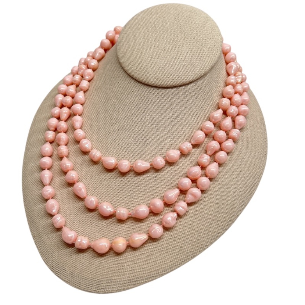 Vintage Light Pink Iridescent Baroque Faux Pearl 28” Long Length Necklace